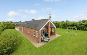 Beautiful Home In Tarm With Wifi
